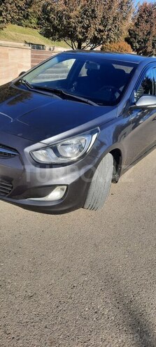 Hyundai Accent 2011, 182,500 km - 1.6 l - Qusar