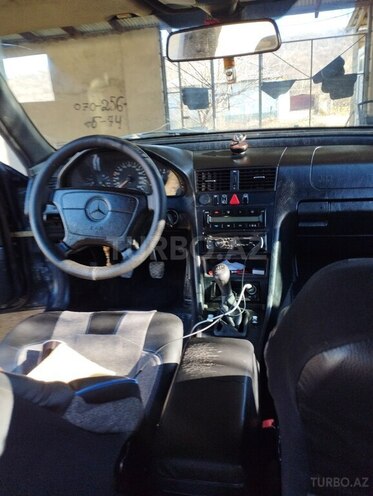 Mercedes C 180 1998, 505,500 km - 1.8 l - Quba