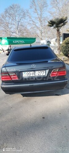 Mercedes E 320 2000, 245,000 km - 3.2 l - Göyçay