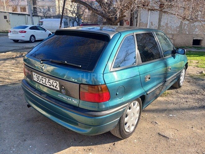 Opel Astra 1996, 234,555 km - 1.4 l - Sumqayıt