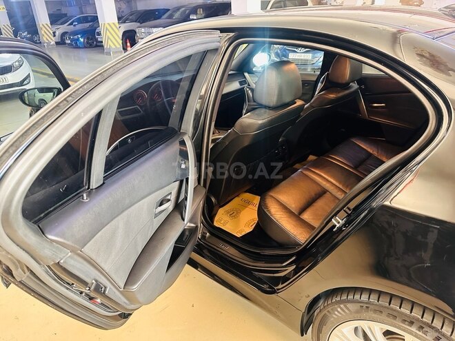 BMW 525 2005, 329,000 km - 2.5 l - Bakı