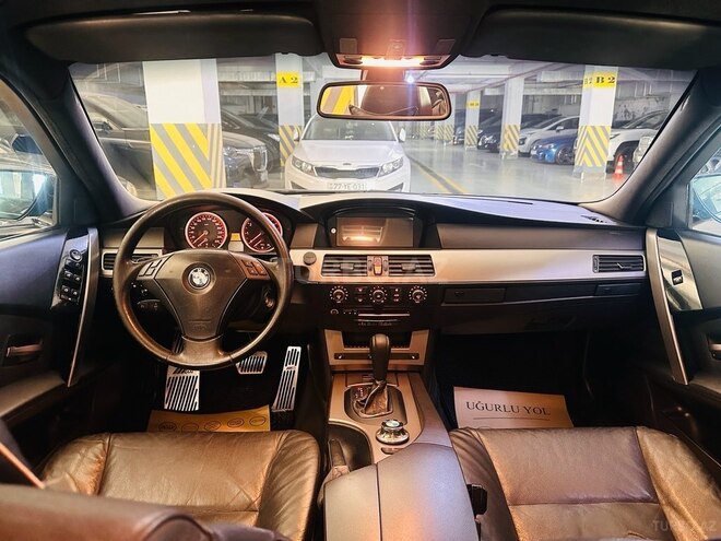 BMW 525 2005, 329,000 km - 2.5 l - Bakı