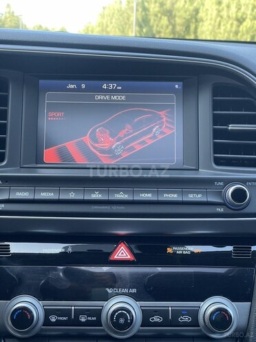 Hyundai Elantra 2019, 110,079 km - 2.0 l - Bakı