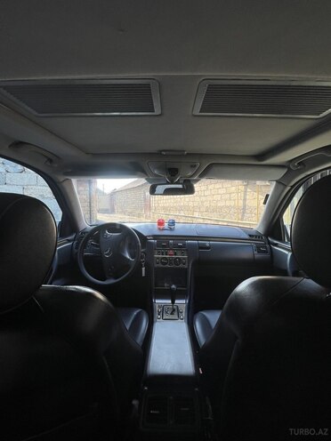 Mercedes E 280 2000, 302,645 km - 2.8 л - Göyçay