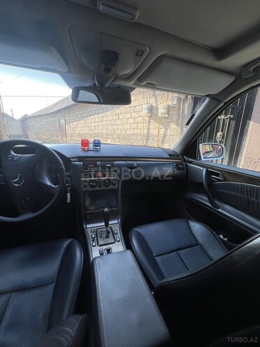 Mercedes E 280 2000, 302,645 km - 2.8 л - Göyçay