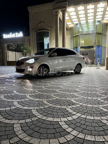 Mitsubishi Attrage 2015, 149,000 km - 1.2 l - Gəncə