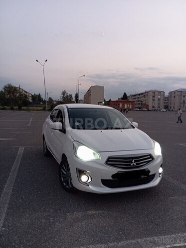 Mitsubishi Attrage 2015, 149,000 km - 1.2 l - Gəncə