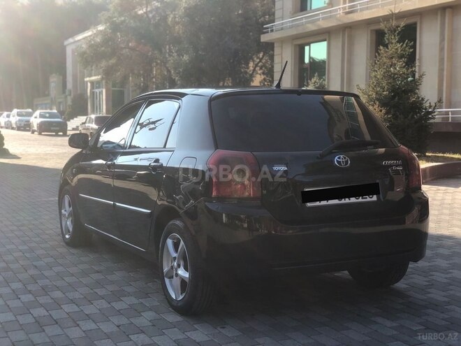 Toyota Corolla 2005, 323,000 km - 1.4 l - Bakı