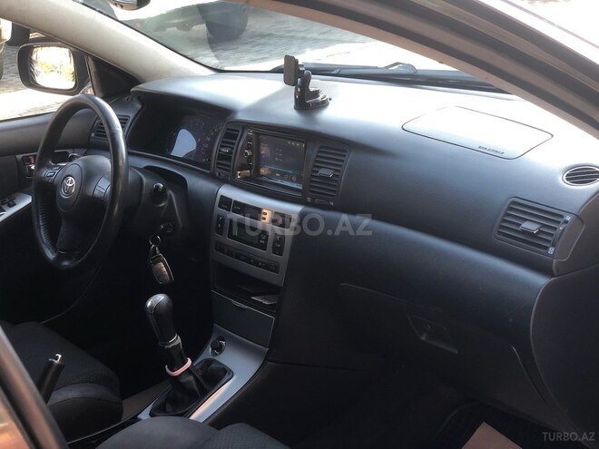 Toyota Corolla 2005, 323,000 km - 1.4 l - Bakı