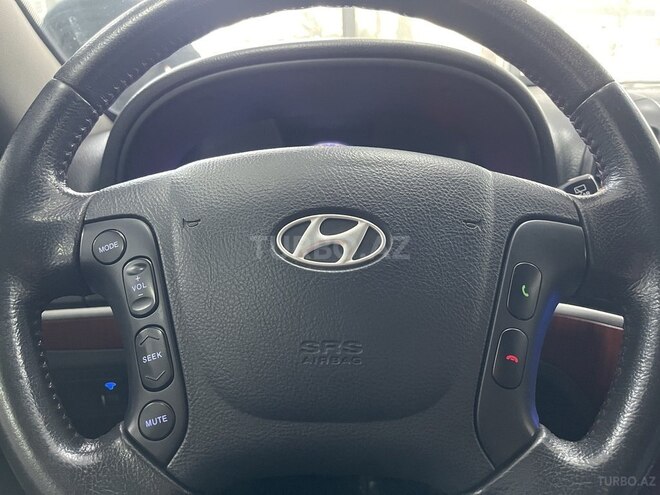 Hyundai Santa Fe-17
