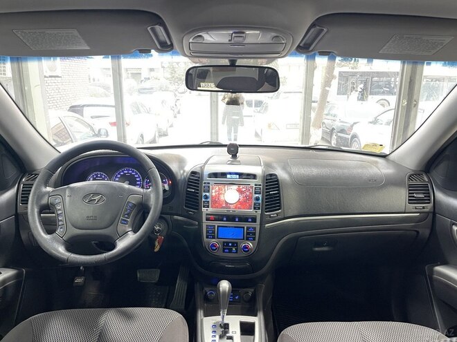 Hyundai Santa Fe-11