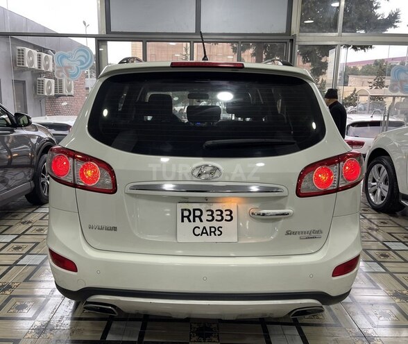 Hyundai Santa Fe-6