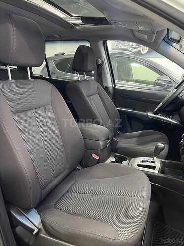 Hyundai Santa Fe-13