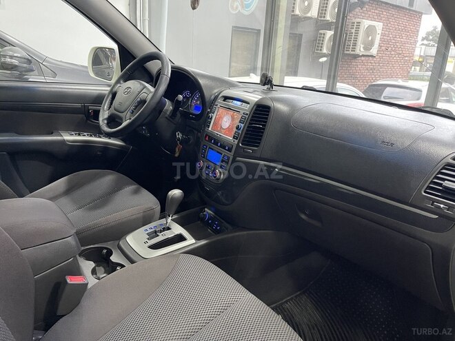 Hyundai Santa Fe-8