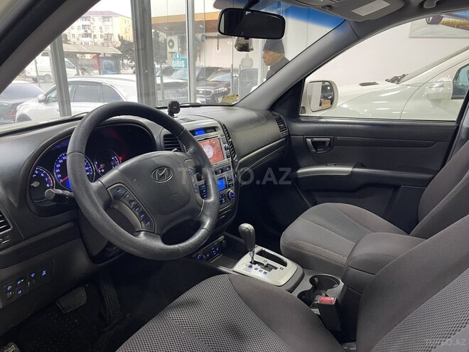 Hyundai Santa Fe-16