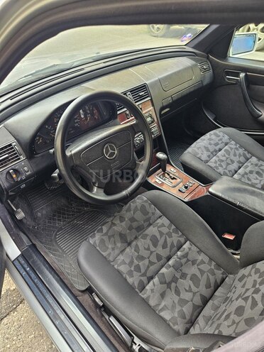 Mercedes C 220 d 1999, 380,064 km - 2.2 l - Bakı