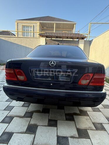Mercedes E 240 1999, 449,000 km - 2.4 l - Bakı