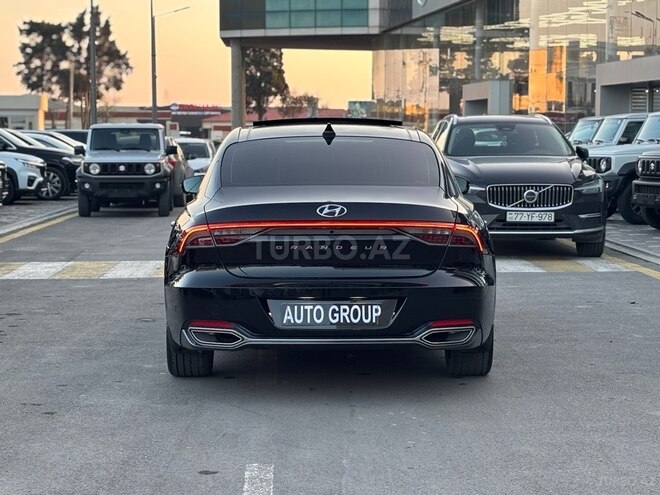 Hyundai Grandeur-6