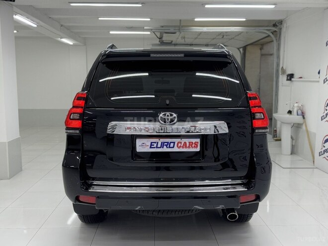 Toyota Land Cruiser Prado-6