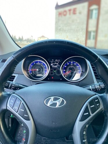 Hyundai Elantra 2014, 180,000 km - 1.8 l - Bakı