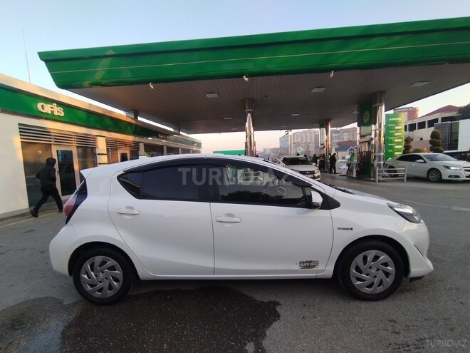 Toyota Aqua 2018, 75,000 km - 1.5 l - Bakı