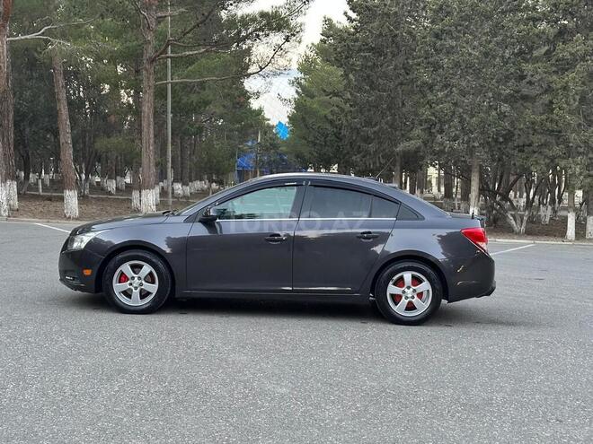 Chevrolet Cruze 2011, 299,000 km - 1.4 l - Sumqayıt