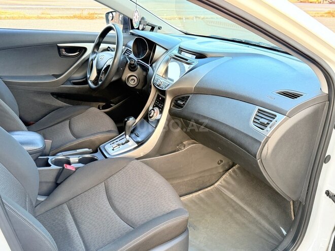 Hyundai Elantra 2011, 130,000 km - 1.6 l - Tovuz