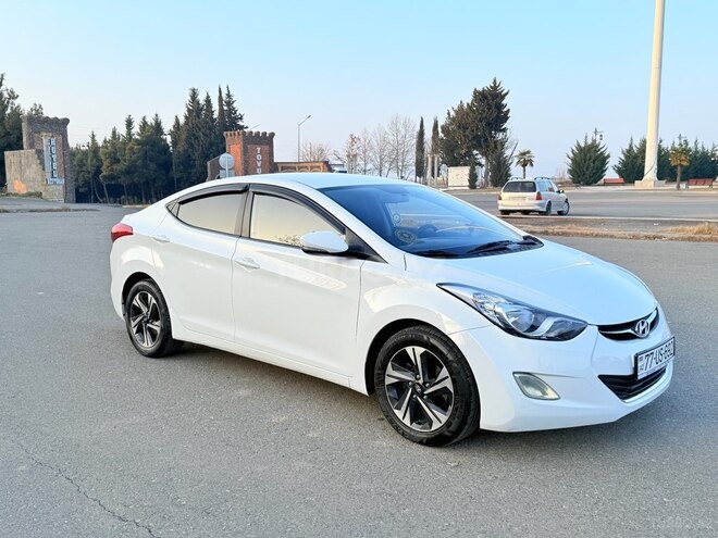 Hyundai Elantra 2011, 130,000 km - 1.6 l - Tovuz