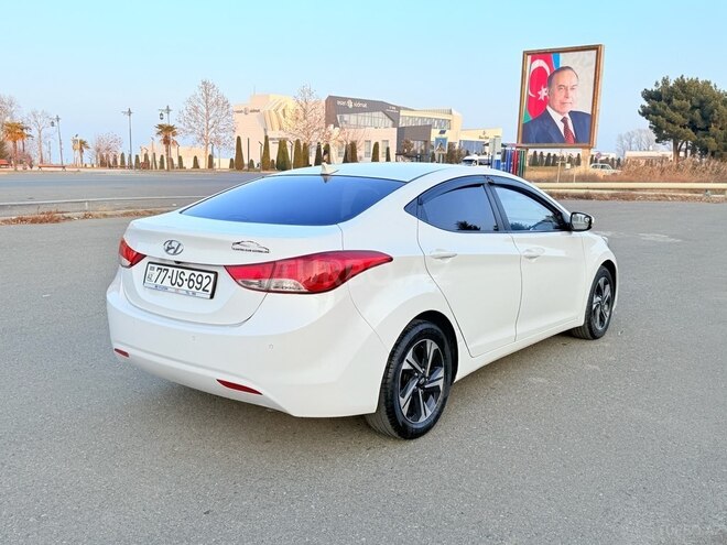 Hyundai Elantra 2011, 130,000 km - 1.6 l - Tovuz
