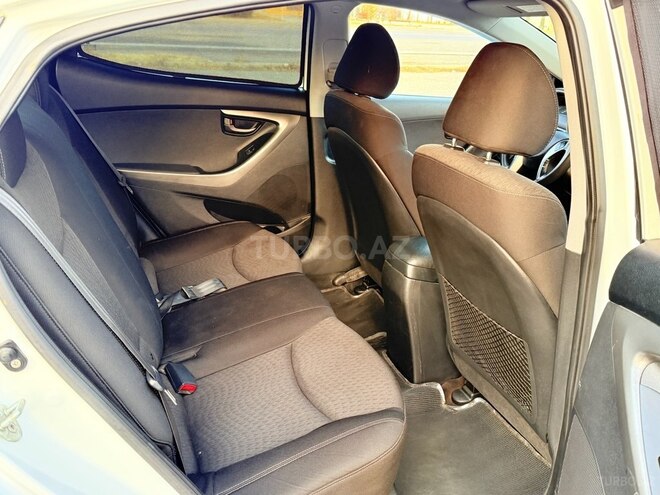 Hyundai Elantra 2011, 130,000 km - 1.6 l - Tovuz
