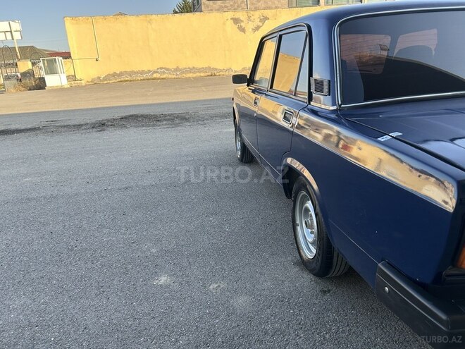 LADA (VAZ) 2107 2007, 98,000 km - 1.6 l - Salyan