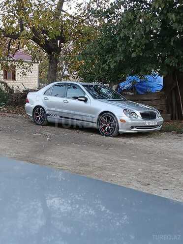 Mercedes C 240 2002, 66,440 km - 2.6 l - Quba