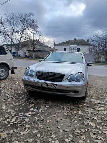Mercedes C 240 2002, 66,440 km - 2.6 l - Quba