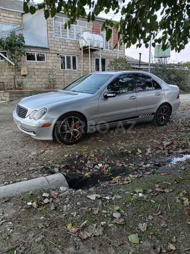 Mercedes C 240 2002, 66,440 km - 2.6 l - Quba