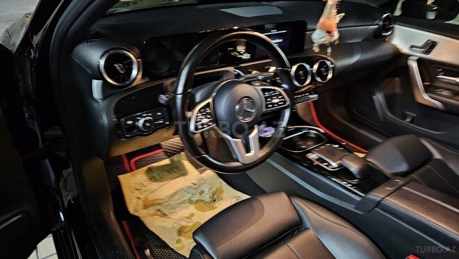 Mercedes  2019, 64,272 km - 2.0 l - Bakı