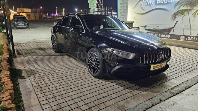 Mercedes  2019, 64,272 km - 2.0 l - Bakı