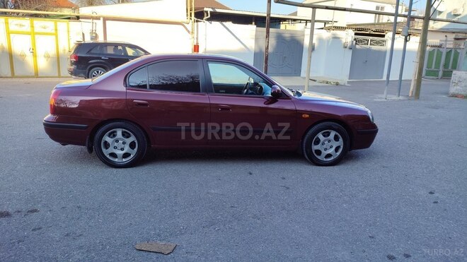 Hyundai Elantra 2001, 267,210 km - 2.0 l - Bakı
