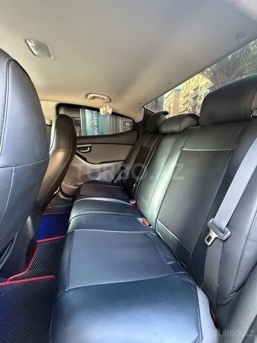 Hyundai Elantra 2015, 124,000 km - 1.8 l - Bakı