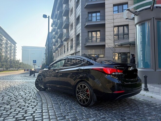 Hyundai Elantra 2015, 124,000 km - 1.8 l - Bakı