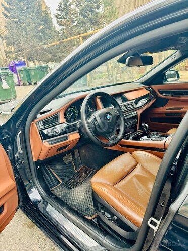 BMW 750 2011, 315,000 km - 4.4 l - Bakı