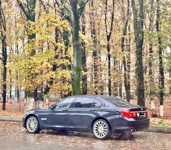 BMW 750 2011, 315,000 km - 4.4 l - Bakı