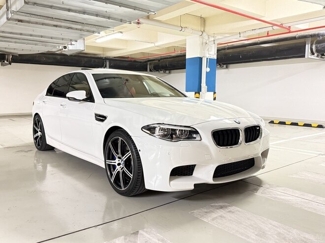 BMW M5 2013, 99,500 km - 4.4 л - Bakı