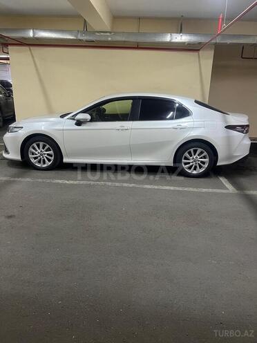 Toyota Camry-7