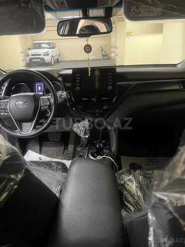 Toyota Camry-12
