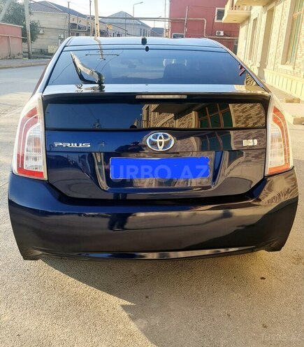 Toyota Prius-8