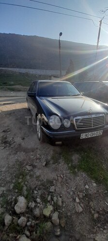 Mercedes E 240 1999, 306,455 km - 2.4 l - Bakı