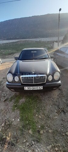 Mercedes E 240 1999, 306,455 km - 2.4 l - Bakı