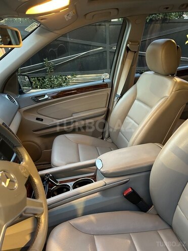 Mercedes ML 350 4MATIC 2010, 221,000 km - 3.5 l - Bakı
