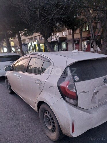 Toyota Aqua 2019, 100,400 km - 1.5 л - Bakı