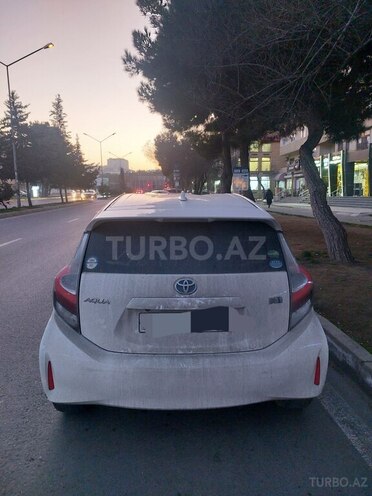 Toyota Aqua 2019, 100,400 km - 1.5 л - Bakı